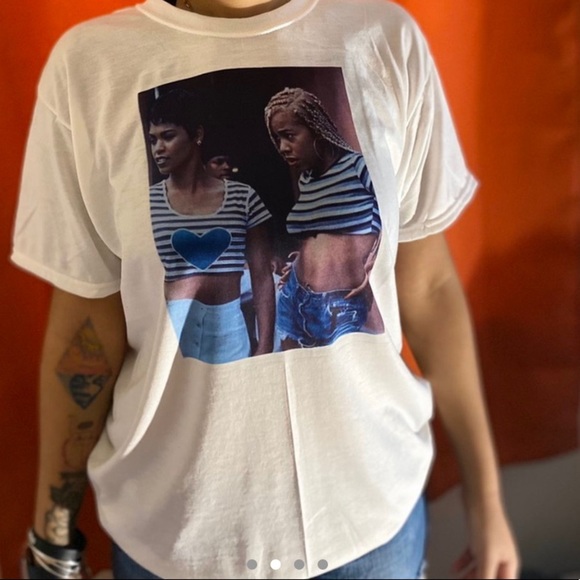 FRIDAY graphic tee. - Picture 2 of 5